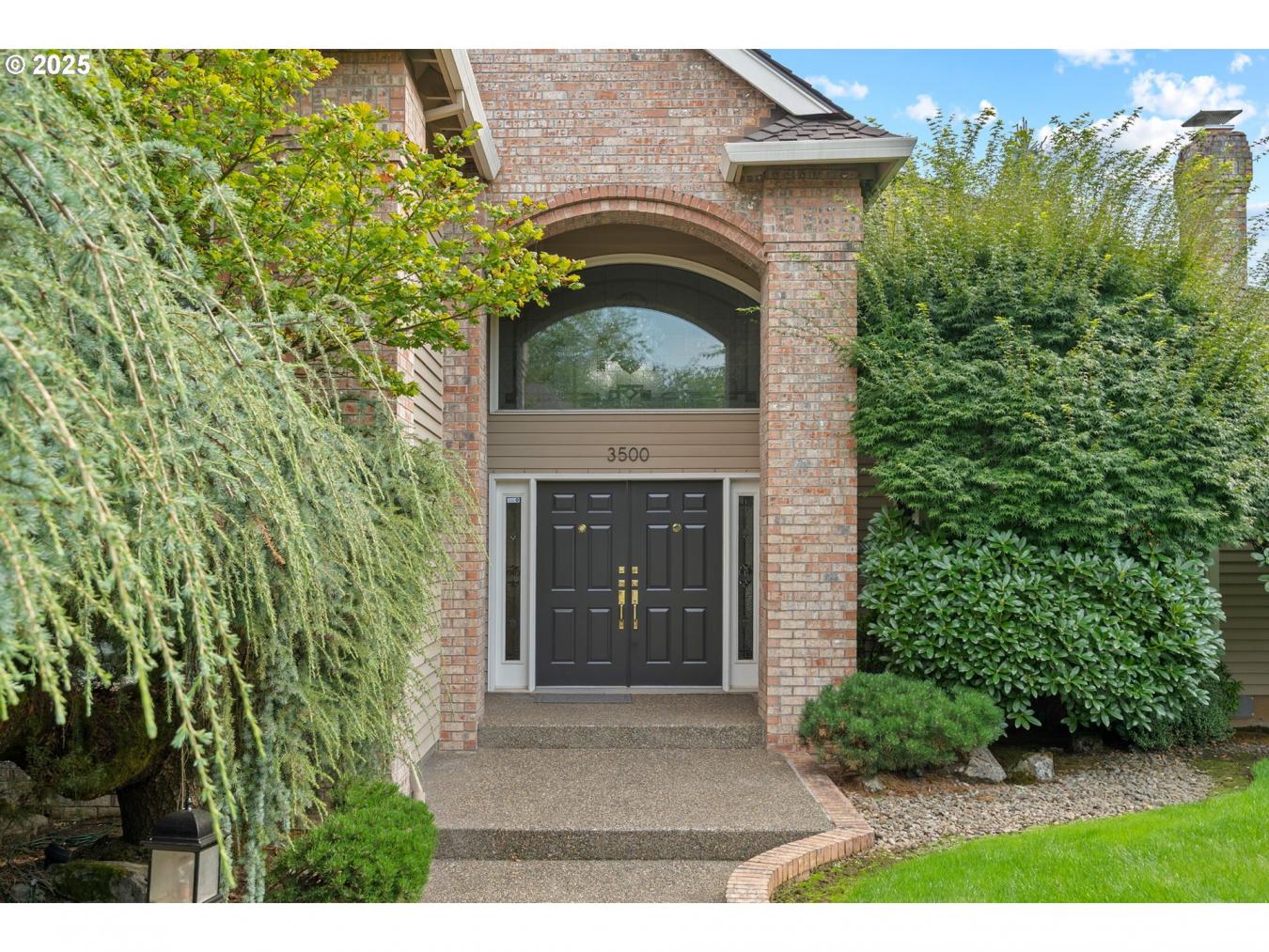 WestLinn, Clackamas, 97068, United States, 4 Bedrooms Bedrooms, ,2 BathroomsBathrooms,Residential,For Sale,1933807