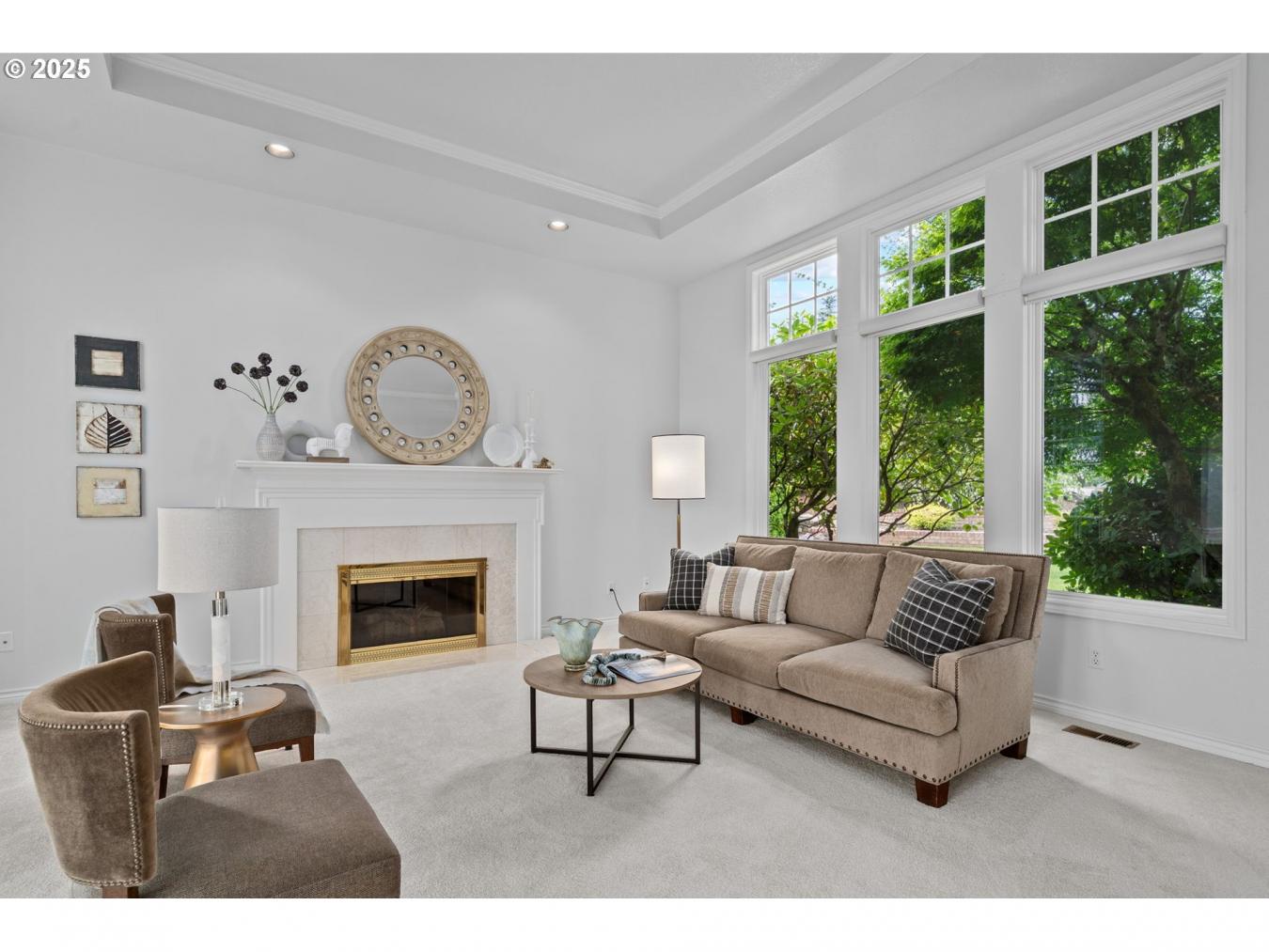 WestLinn, Clackamas, 97068, United States, 4 Bedrooms Bedrooms, ,2 BathroomsBathrooms,Residential,For Sale,1933807