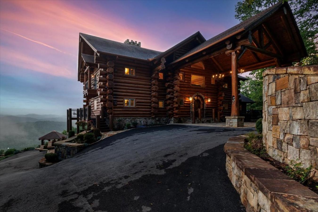 Mineral Bluff, Fannin, 30559, United States, 4 Bedrooms Bedrooms, ,4 BathroomsBathrooms,Residential,For Sale,1945294