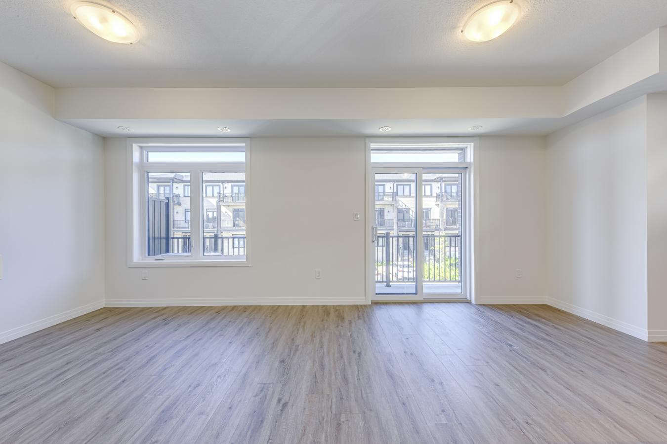 Guelph, ON, N1L 1B3, Canada, 2 Bedrooms Bedrooms, ,3 BathroomsBathrooms,Residential,For Sale,1933798