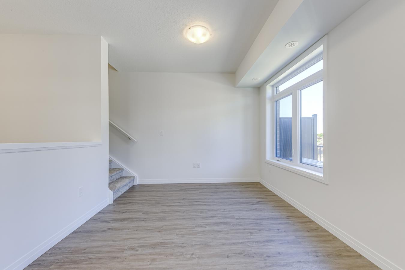 Guelph, ON, N1L 1B3, Canada, 2 Bedrooms Bedrooms, ,3 BathroomsBathrooms,Residential,For Sale,1933798