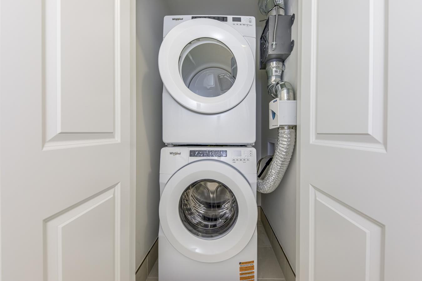 Guelph, ON, N1L 1B3, Canada, 2 Bedrooms Bedrooms, ,3 BathroomsBathrooms,Residential,For Sale,1933798