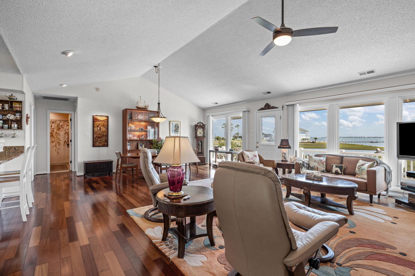 Beaufort, Carteret, 28516, United States, 3 Bedrooms Bedrooms, ,1 BathroomBathrooms,Residential,For Sale,1933796