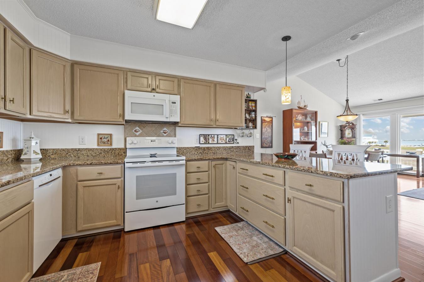 Beaufort, Carteret, 28516, United States, 3 Bedrooms Bedrooms, ,1 BathroomBathrooms,Residential,For Sale,1933796