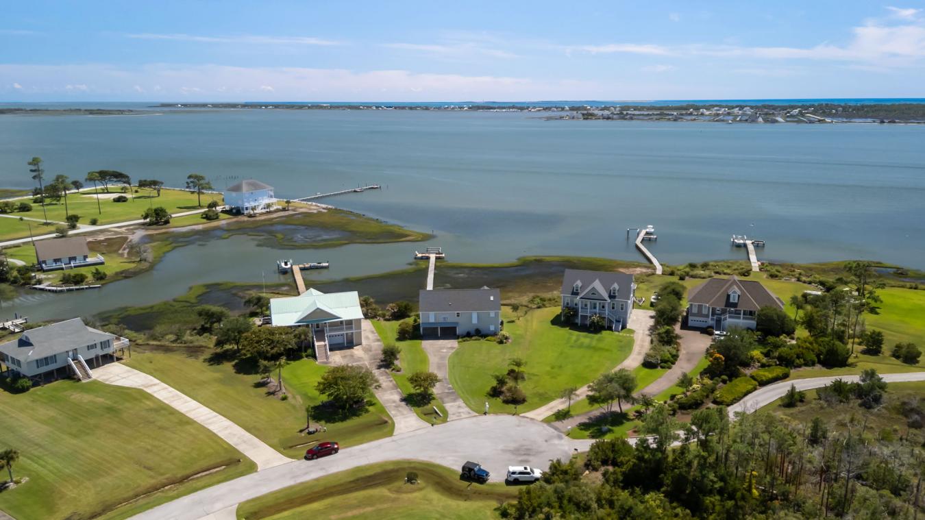 Beaufort, Carteret, 28516, United States, 3 Bedrooms Bedrooms, ,1 BathroomBathrooms,Residential,For Sale,1933796