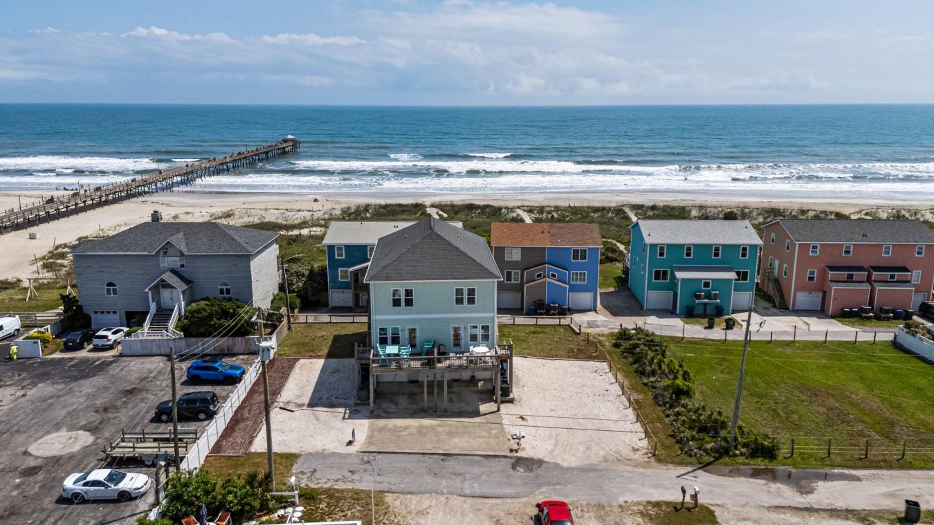 Atlantic Beach, Carteret, 28512, United States, 3 Bedrooms Bedrooms, ,2 BathroomsBathrooms,Residential,For Sale,1933795