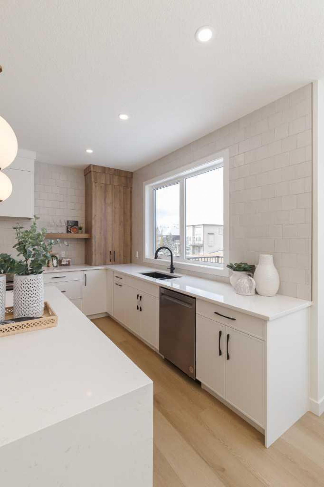 Balzac, Rocky View County, T4B 5T5, Canada, 5 Bedrooms Bedrooms, ,5 BathroomsBathrooms,Residential,For Sale,1933794