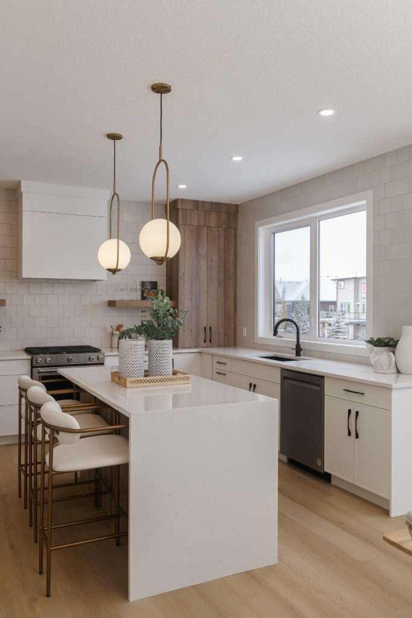 Balzac, Rocky View County, T4B 5T5, Canada, 5 Bedrooms Bedrooms, ,5 BathroomsBathrooms,Residential,For Sale,1933794