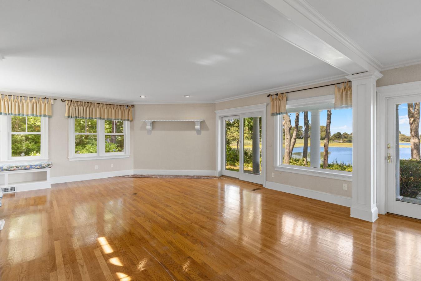 Cummaquid, Barnstable, 02637, United States, 6 Bedrooms Bedrooms, ,5 BathroomsBathrooms,Residential,For Sale,1933792