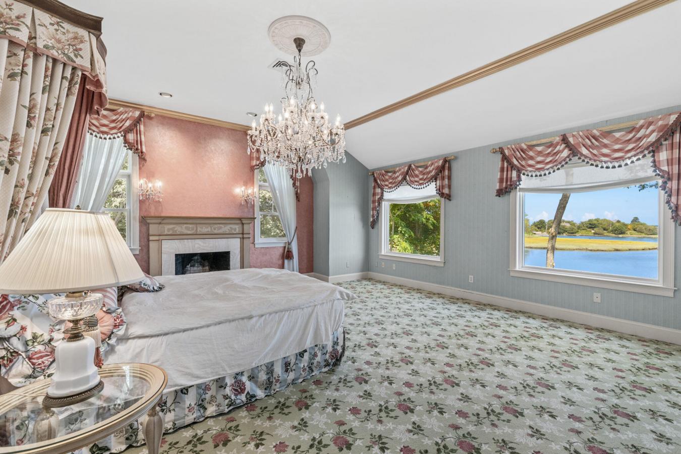 Cummaquid, Barnstable, 02637, United States, 6 Bedrooms Bedrooms, ,5 BathroomsBathrooms,Residential,For Sale,1933792