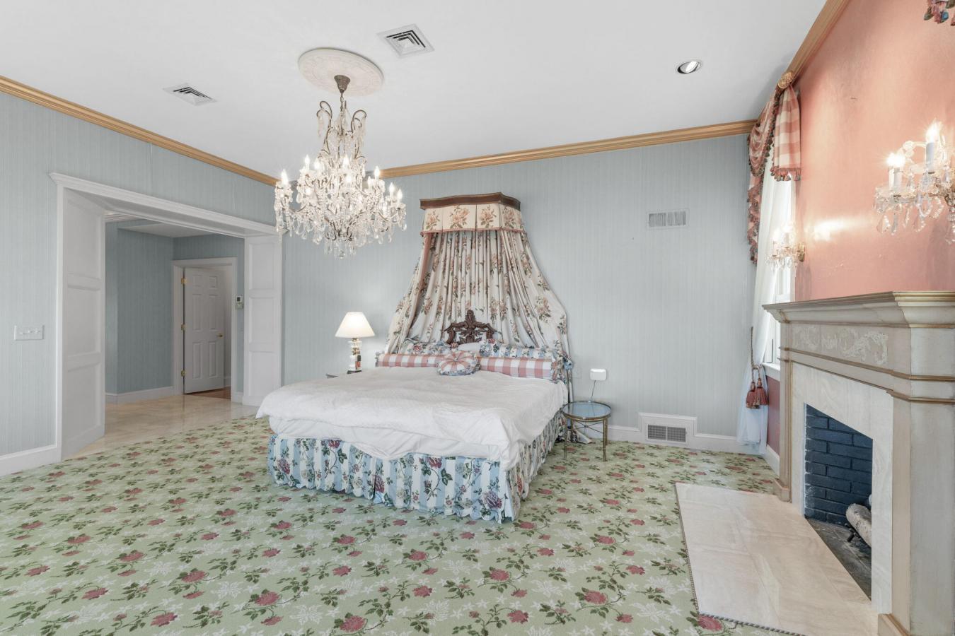 Cummaquid, Barnstable, 02637, United States, 6 Bedrooms Bedrooms, ,5 BathroomsBathrooms,Residential,For Sale,1933792