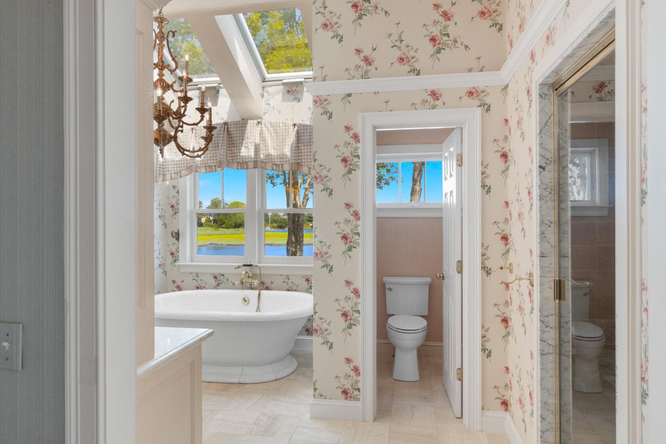 Cummaquid, Barnstable, 02637, United States, 6 Bedrooms Bedrooms, ,5 BathroomsBathrooms,Residential,For Sale,1933792