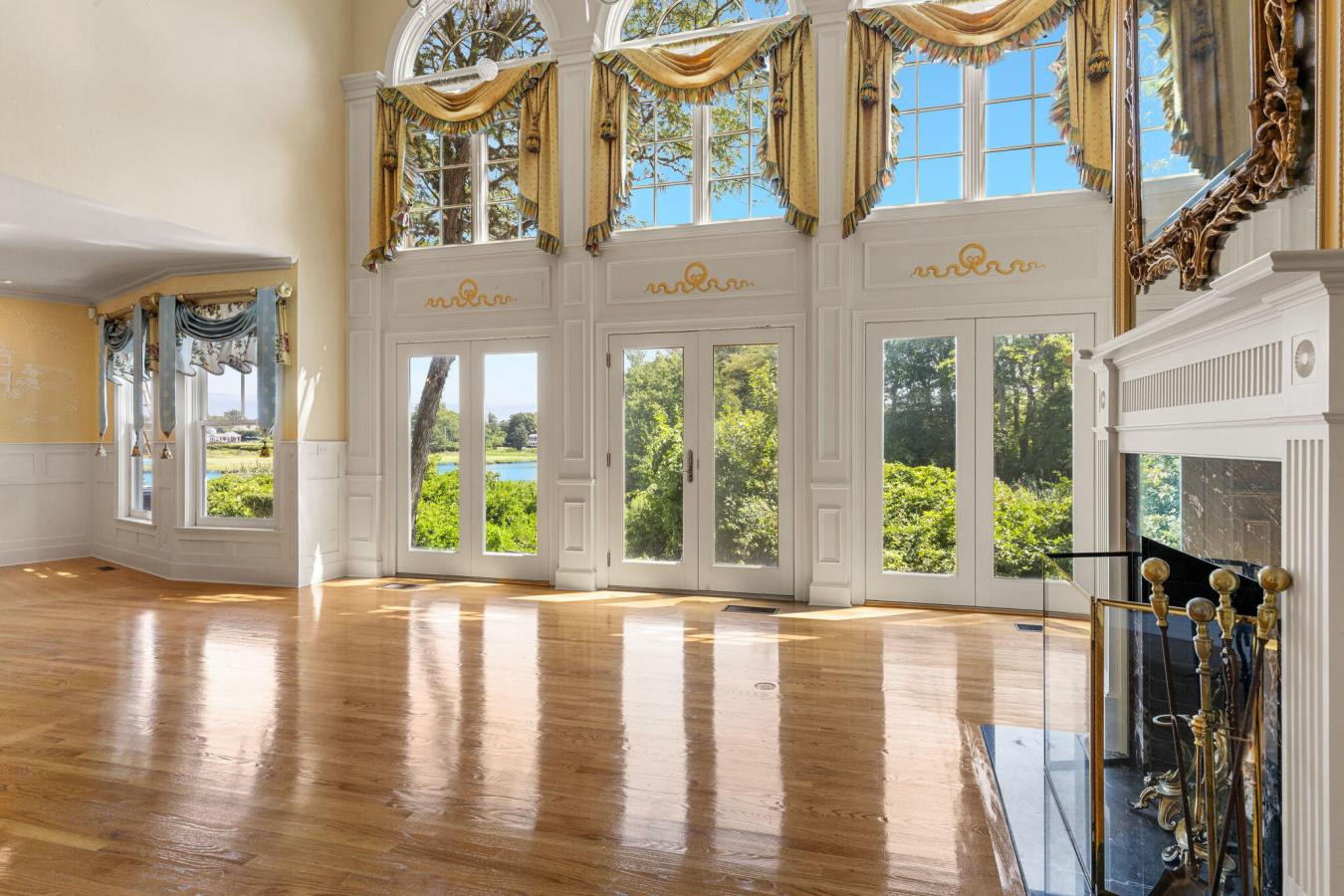 Cummaquid, Barnstable, 02637, United States, 6 Bedrooms Bedrooms, ,5 BathroomsBathrooms,Residential,For Sale,1933792