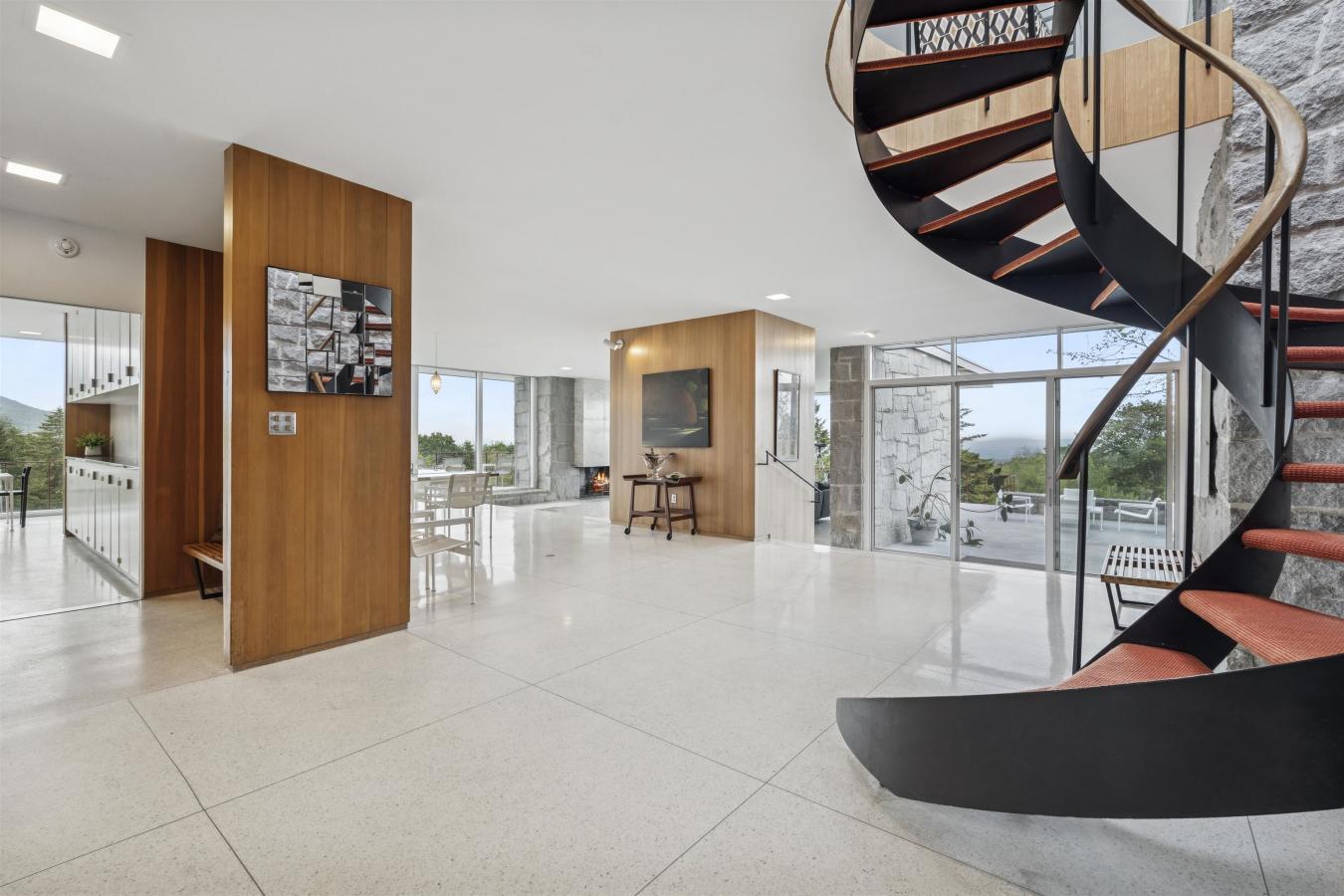 Jaffrey, New Hampshire, 03452, United States, ,Residential,For Sale,1933791