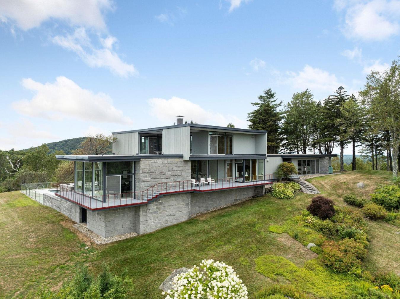 Jaffrey, New Hampshire, 03452, United States, ,Residential,For Sale,1933791