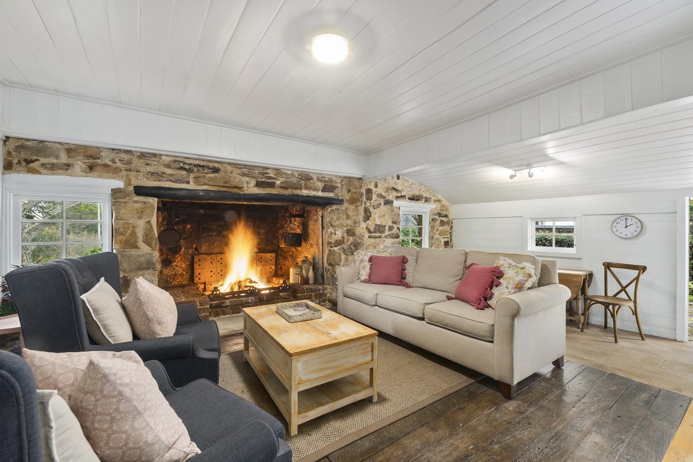Southern Highlands, NSW, 2577, Australia, 7 Bedrooms Bedrooms, ,6 BathroomsBathrooms,Residential,For Sale,1933790