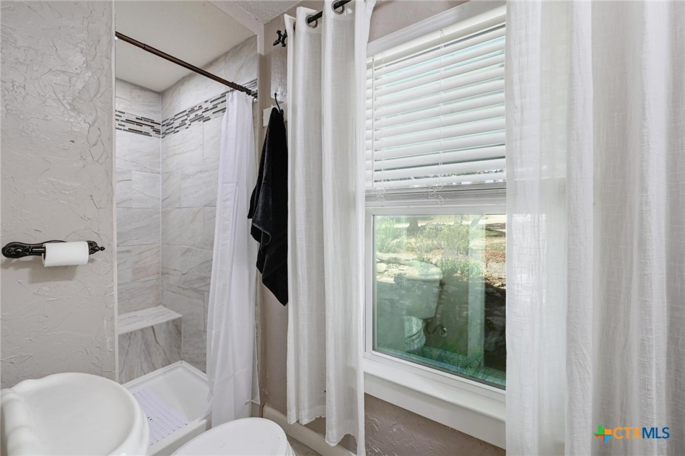 Blanco, Blanco, 78606, United States, 3 Bedrooms Bedrooms, ,2 BathroomsBathrooms,Residential,For Sale,1933788