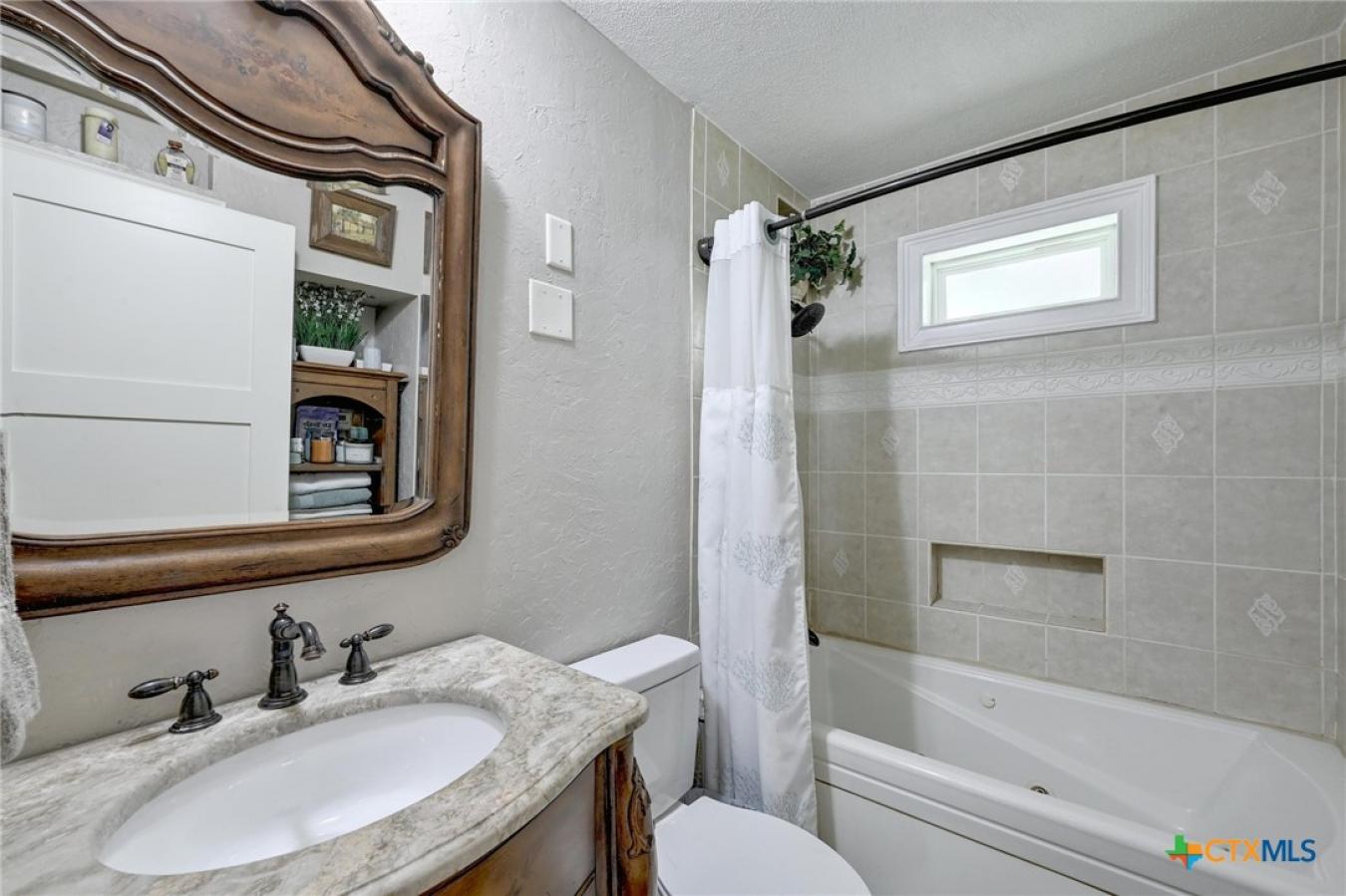 Blanco, Blanco, 78606, United States, 3 Bedrooms Bedrooms, ,2 BathroomsBathrooms,Residential,For Sale,1933788