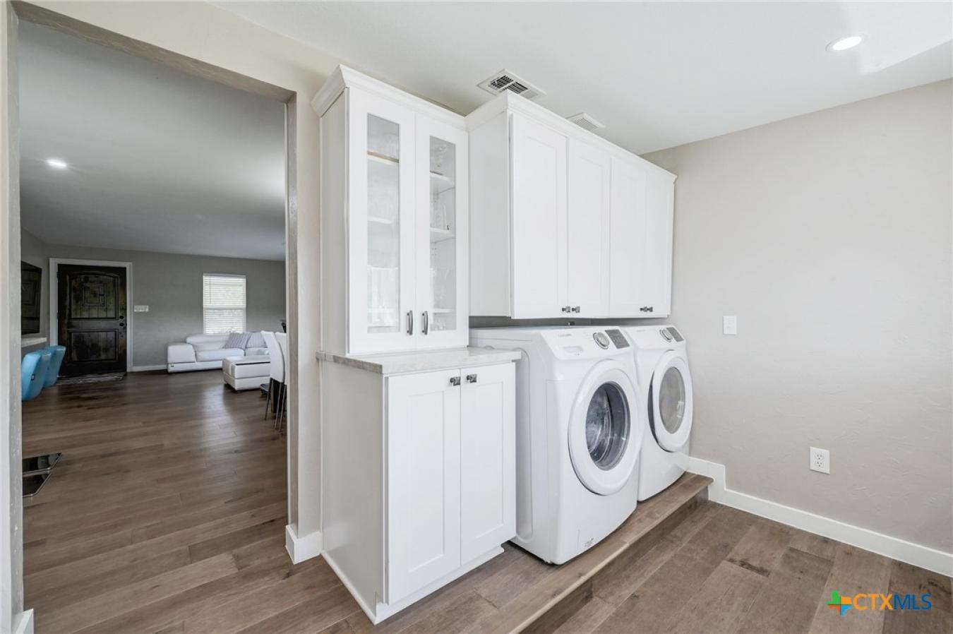 Blanco, Blanco, 78606, United States, 3 Bedrooms Bedrooms, ,2 BathroomsBathrooms,Residential,For Sale,1933788