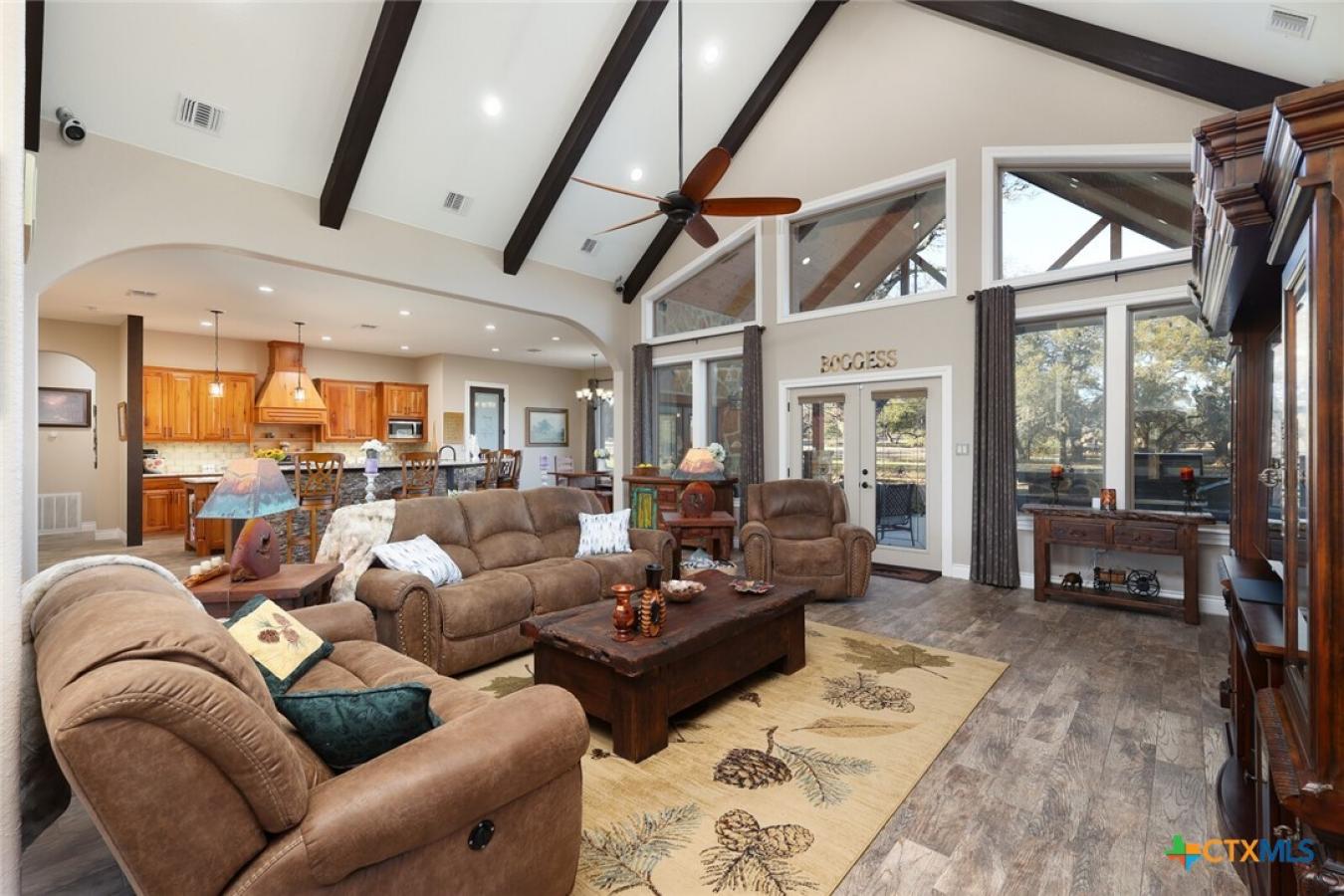 Blanco, Blanco, 78606, United States, 5 Bedrooms Bedrooms, ,4 BathroomsBathrooms,Residential,For Sale,1933786