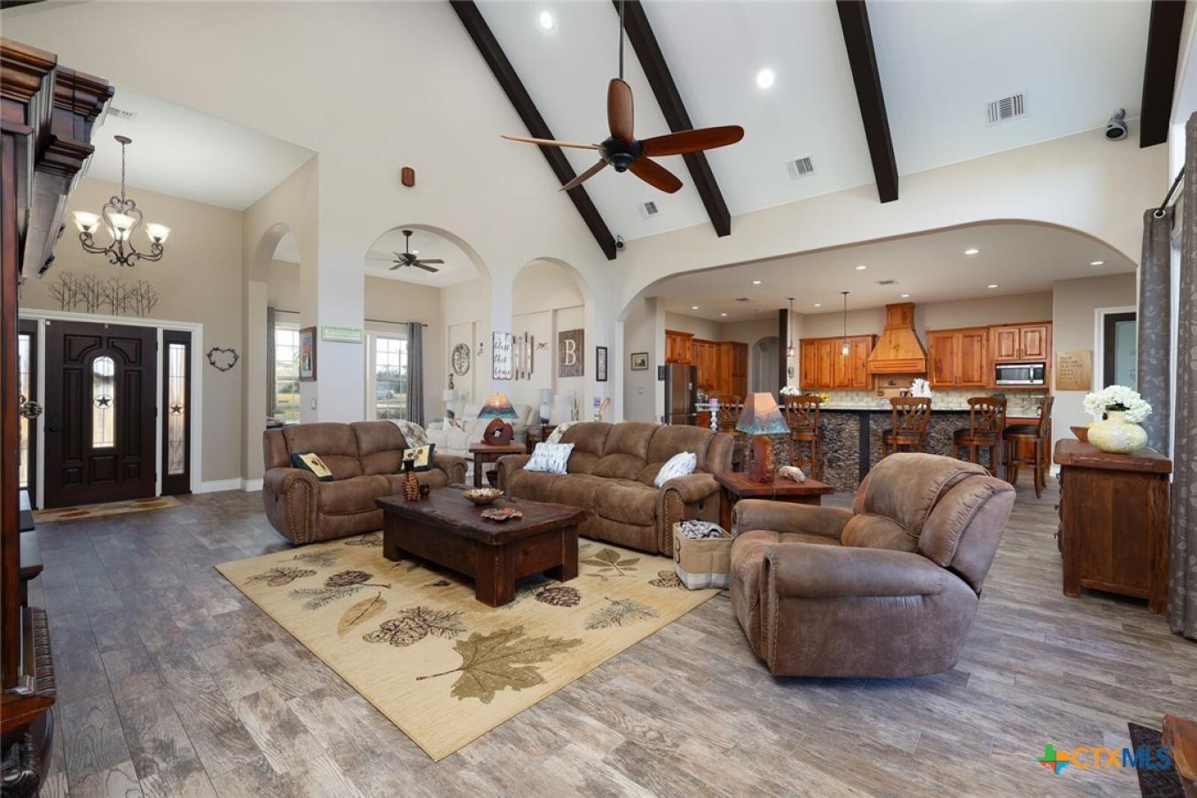 Blanco, Blanco, 78606, United States, 5 Bedrooms Bedrooms, ,4 BathroomsBathrooms,Residential,For Sale,1933786