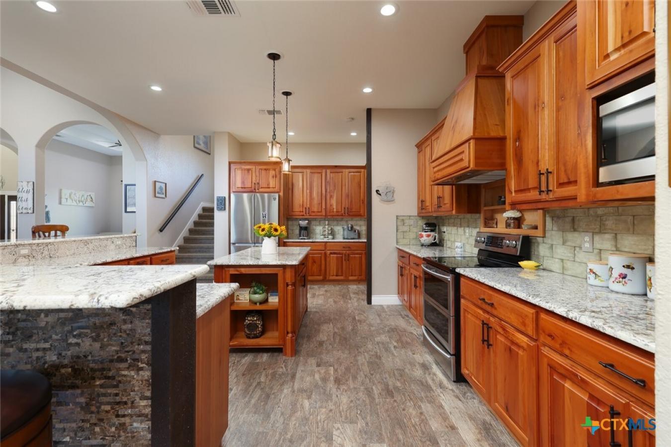 Blanco, Blanco, 78606, United States, 5 Bedrooms Bedrooms, ,4 BathroomsBathrooms,Residential,For Sale,1933786