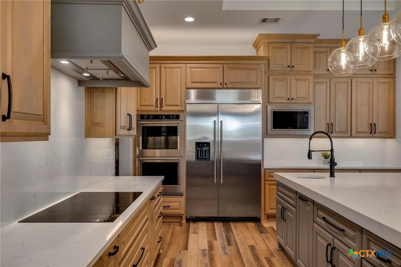 Spring Branch, Comal, 78070, United States, 6 Bedrooms Bedrooms, ,5 BathroomsBathrooms,Residential,For Sale,1938518
