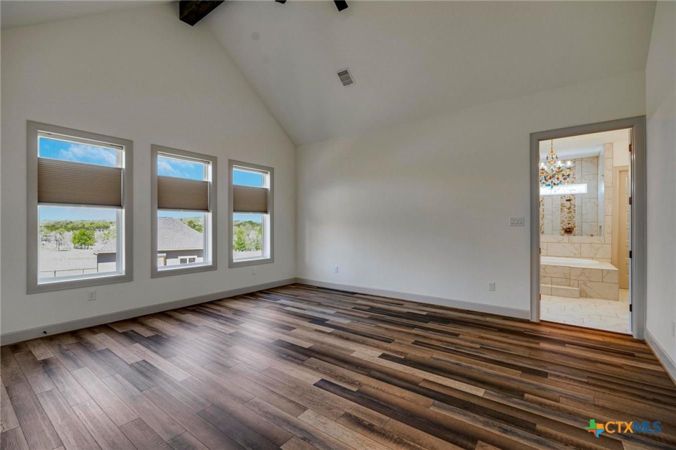 Spring Branch, Comal, 78070, United States, 6 Bedrooms Bedrooms, ,5 BathroomsBathrooms,Residential,For Sale,1938518