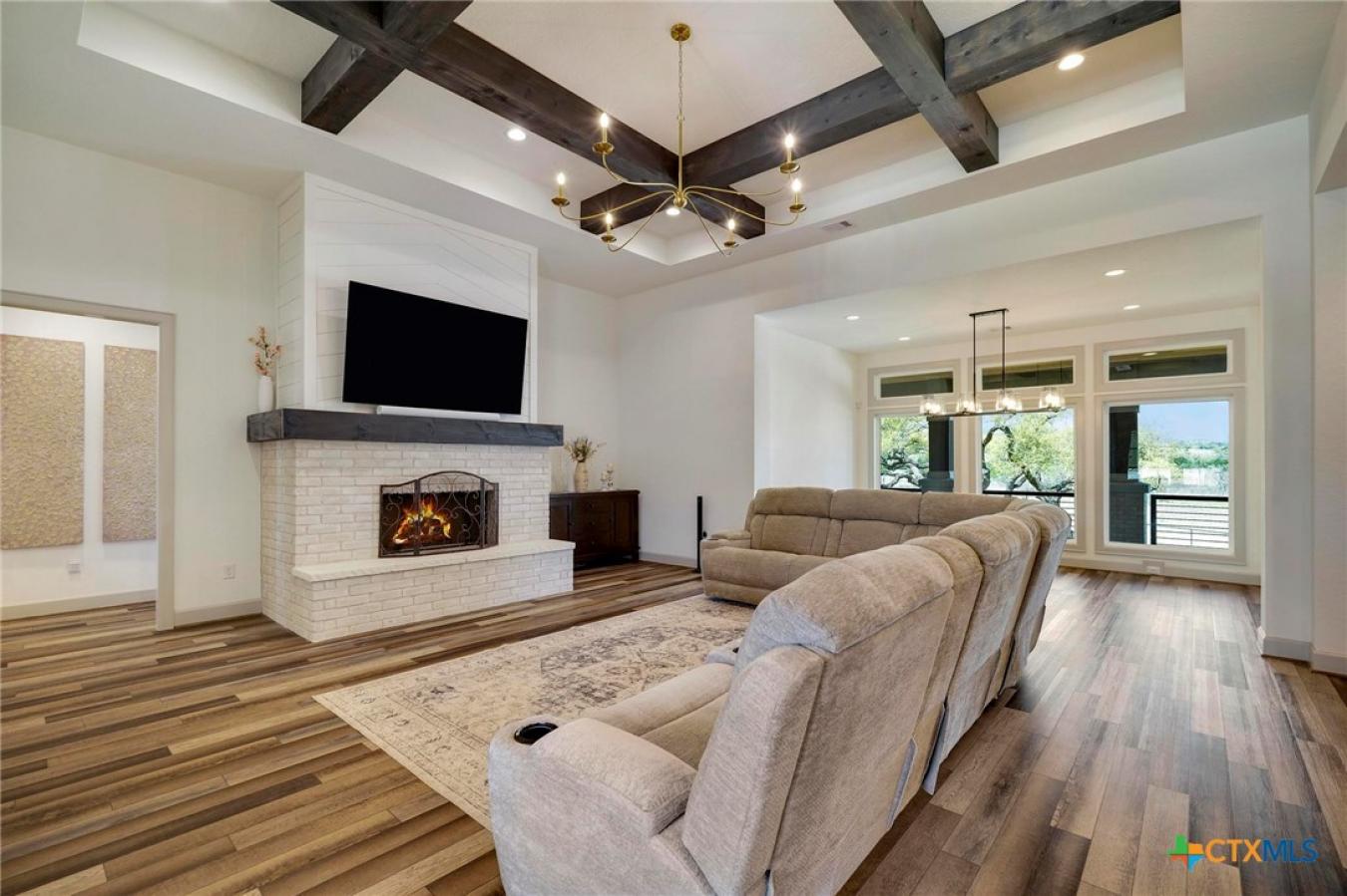 Spring Branch, Comal, 78070, United States, 6 Bedrooms Bedrooms, ,5 BathroomsBathrooms,Residential,For Sale,1938518