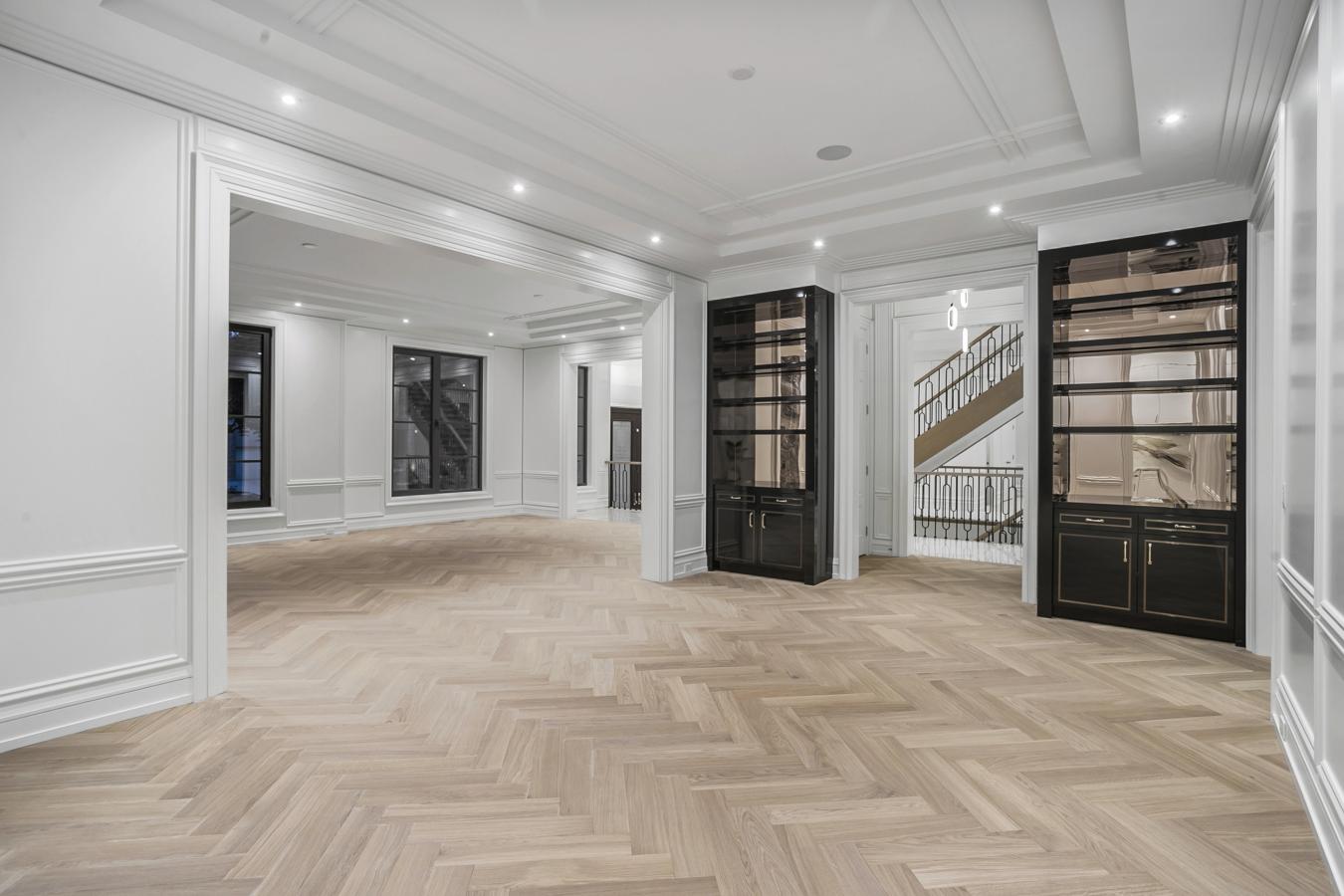 Toronto, ON, M3B 3B1, Canada, 6 Bedrooms Bedrooms, ,11 BathroomsBathrooms,Residential,For Sale,1933784