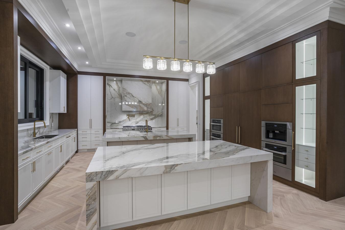 Toronto, ON, M3B 3B1, Canada, 6 Bedrooms Bedrooms, ,11 BathroomsBathrooms,Residential,For Sale,1933784