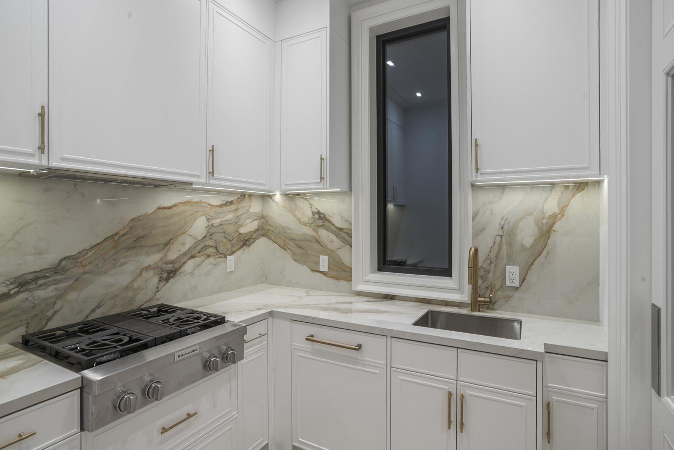 Toronto, ON, M3B 3B1, Canada, 6 Bedrooms Bedrooms, ,11 BathroomsBathrooms,Residential,For Sale,1933784
