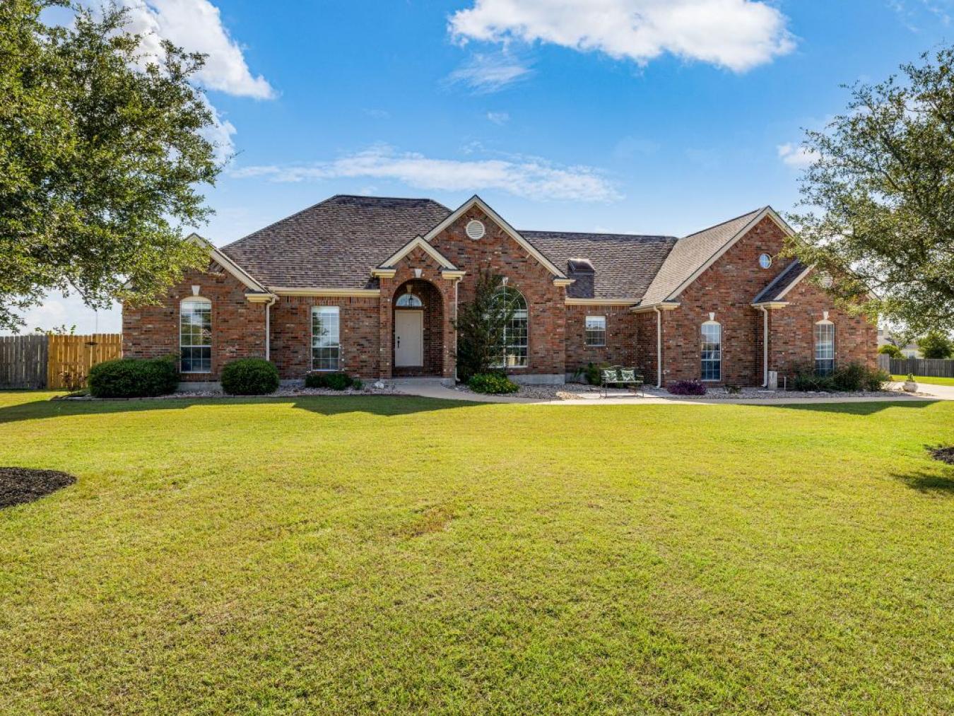 Hutto, Williamson, 78634, United States, 5 Bedrooms Bedrooms, ,3 BathroomsBathrooms,Residential,For Sale,1951988