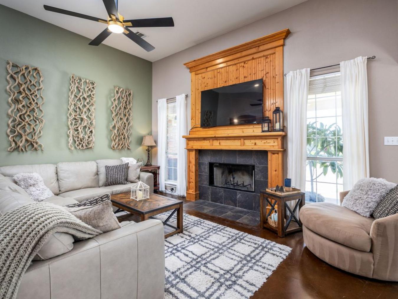 Hutto, Williamson, 78634, United States, 5 Bedrooms Bedrooms, ,3 BathroomsBathrooms,Residential,For Sale,1951988