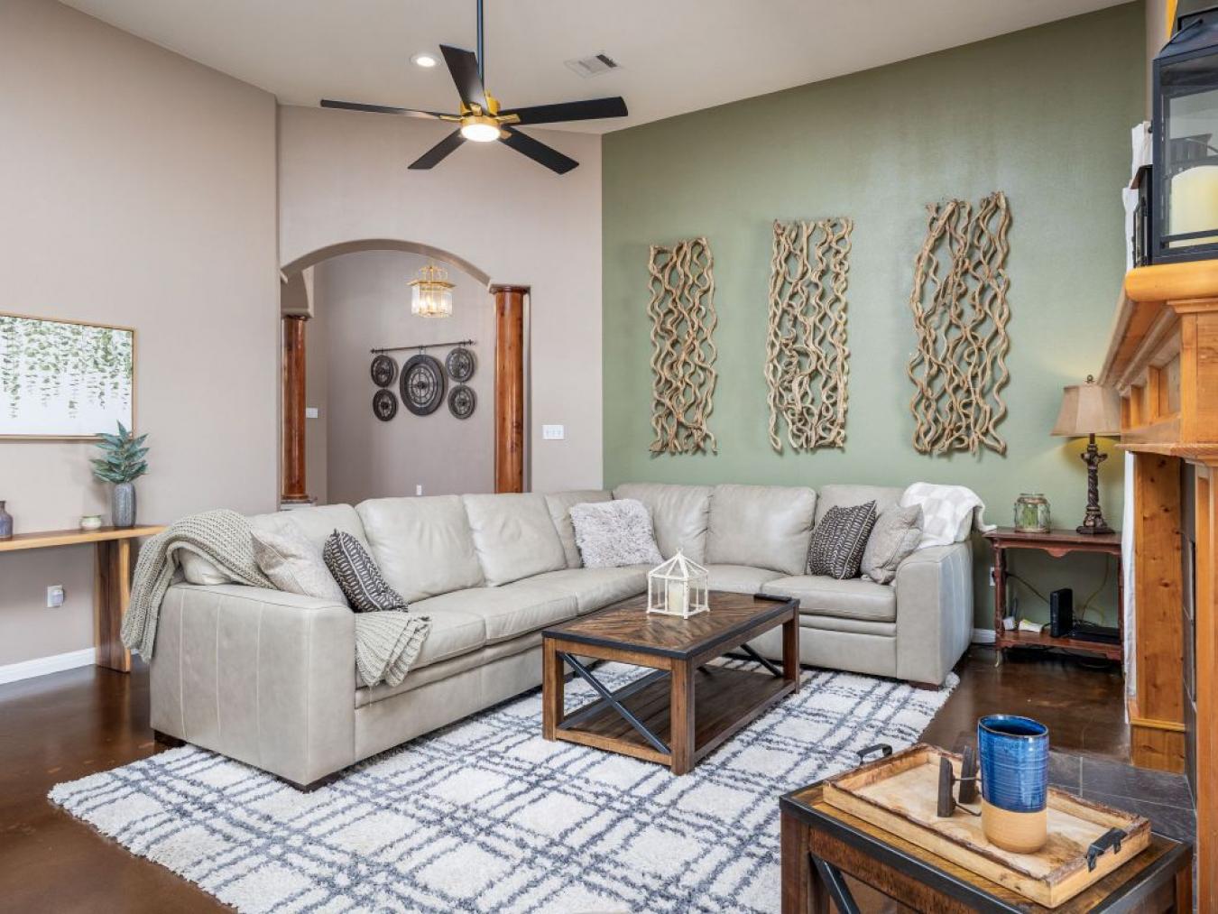 Hutto, Williamson, 78634, United States, 5 Bedrooms Bedrooms, ,3 BathroomsBathrooms,Residential,For Sale,1951988