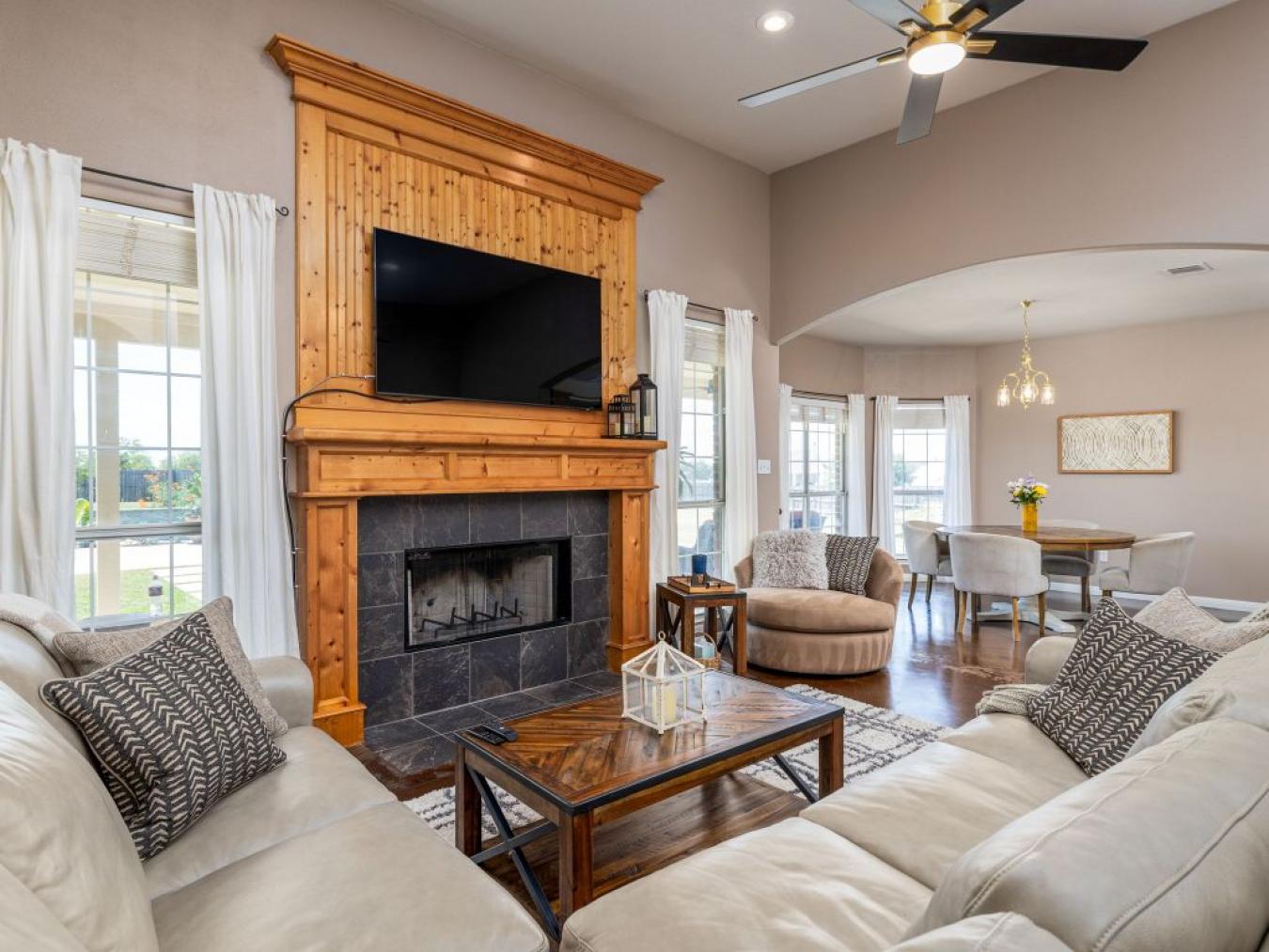 Hutto, Williamson, 78634, United States, 5 Bedrooms Bedrooms, ,3 BathroomsBathrooms,Residential,For Sale,1951988