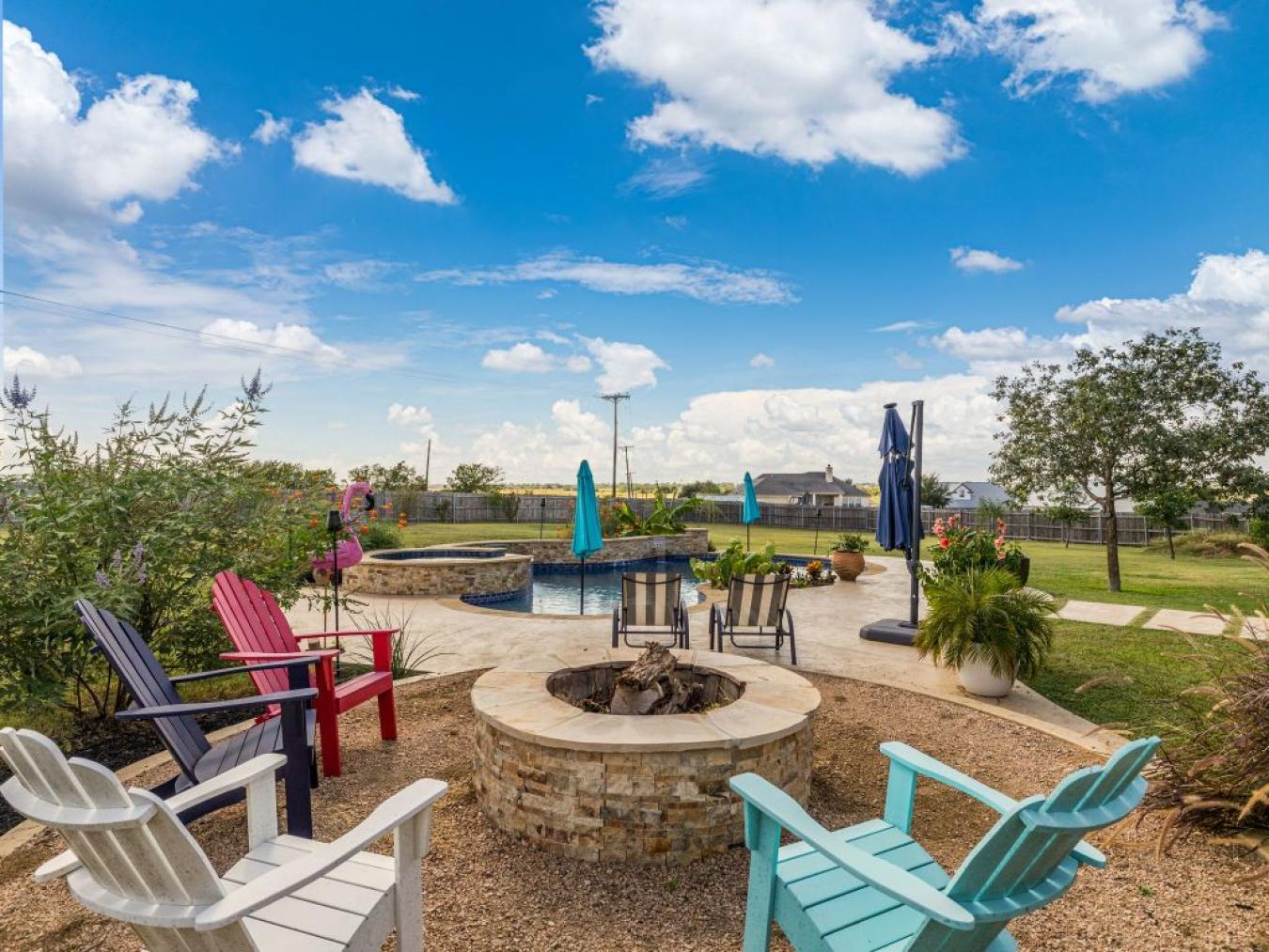 Hutto, Williamson, 78634, United States, 5 Bedrooms Bedrooms, ,3 BathroomsBathrooms,Residential,For Sale,1951988