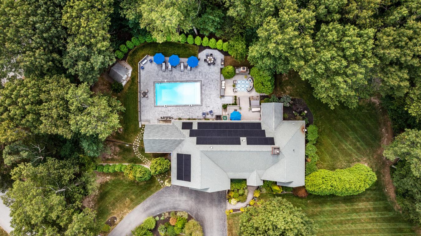 Smithfield, Rhode Island, 02917, United States, 4 Bedrooms Bedrooms, ,2 BathroomsBathrooms,Residential,For Sale,1933782