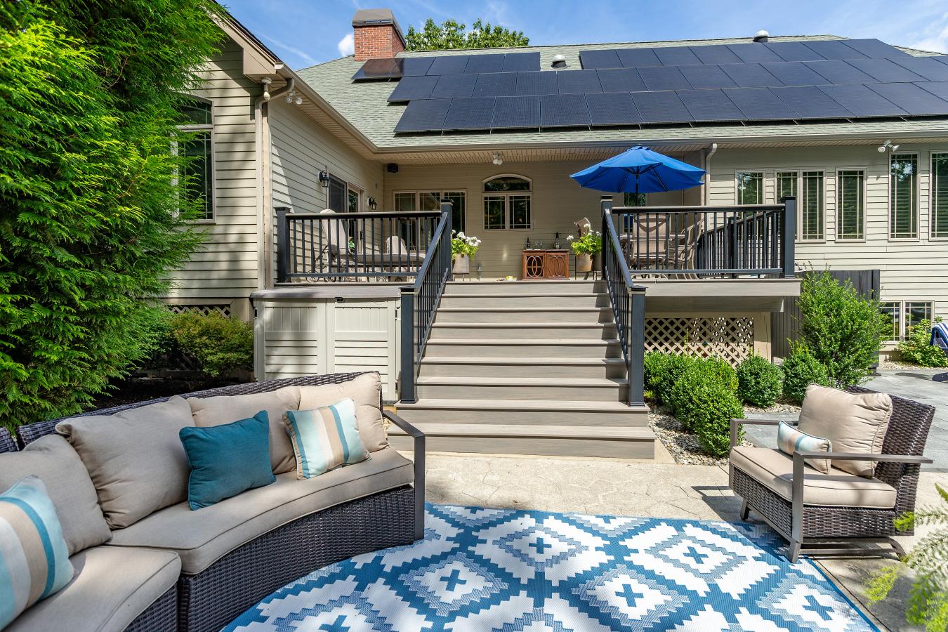 Smithfield, Rhode Island, 02917, United States, 4 Bedrooms Bedrooms, ,2 BathroomsBathrooms,Residential,For Sale,1933782