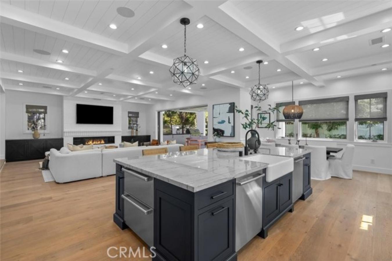 Manhattan Beach, Los Angeles, 90266, United States, 6 Bedrooms Bedrooms, ,6 BathroomsBathrooms,Residential,For Sale,1934127