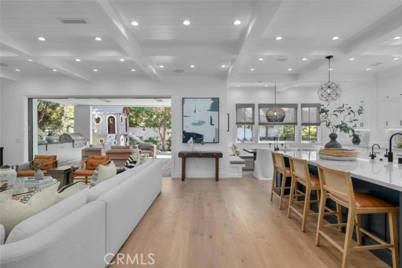 Manhattan Beach, Los Angeles, 90266, United States, 6 Bedrooms Bedrooms, ,6 BathroomsBathrooms,Residential,For Sale,1934127