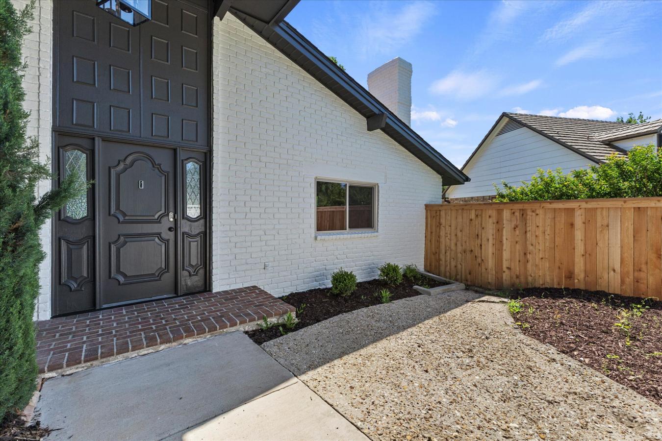 Dallas, Dallas, 75228, United States, 4 Bedrooms Bedrooms, ,3 BathroomsBathrooms,Residential,For Sale,1933780