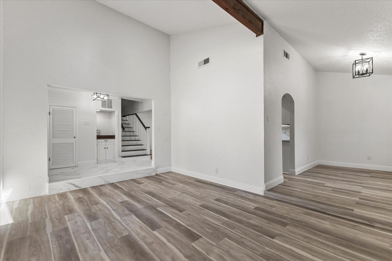 Dallas, Dallas, 75228, United States, 4 Bedrooms Bedrooms, ,3 BathroomsBathrooms,Residential,For Sale,1933780