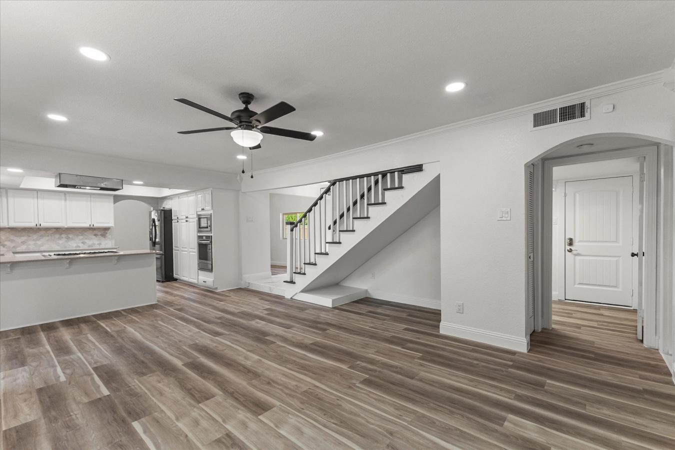 Dallas, Dallas, 75228, United States, 4 Bedrooms Bedrooms, ,3 BathroomsBathrooms,Residential,For Sale,1933780