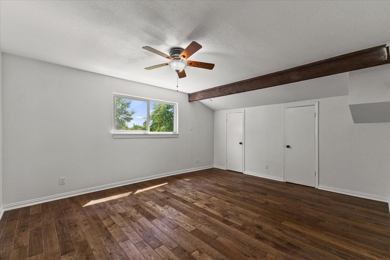 Dallas, Dallas, 75228, United States, 4 Bedrooms Bedrooms, ,3 BathroomsBathrooms,Residential,For Sale,1933780