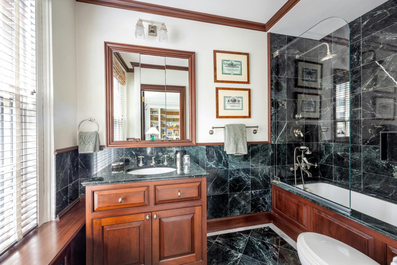 New York, New York, 10021, United States, 5 Bedrooms Bedrooms, ,5 BathroomsBathrooms,Residential,For Sale,1934123