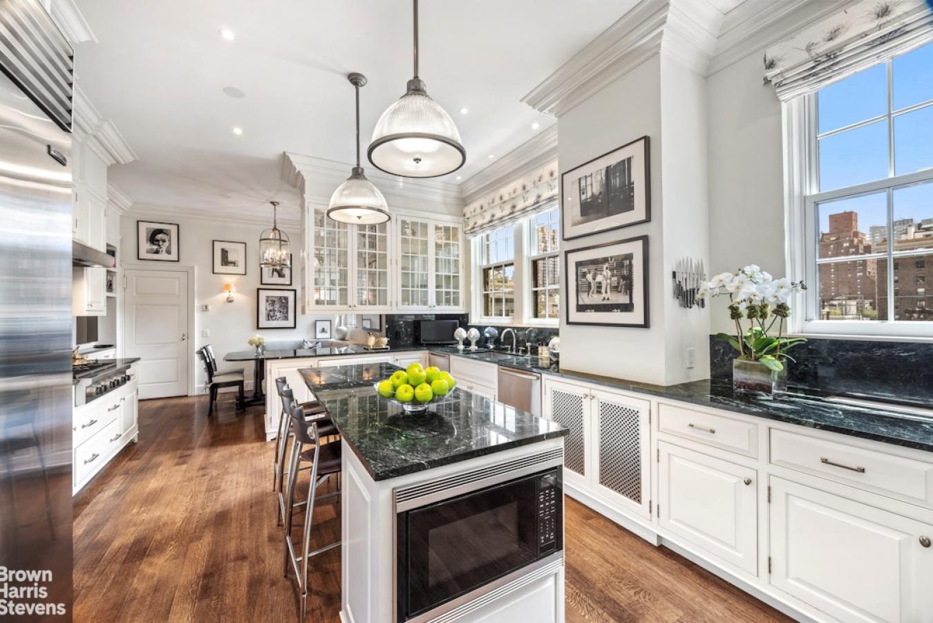 New York, New York, 10021, United States, 5 Bedrooms Bedrooms, ,5 BathroomsBathrooms,Residential,For Sale,1934123
