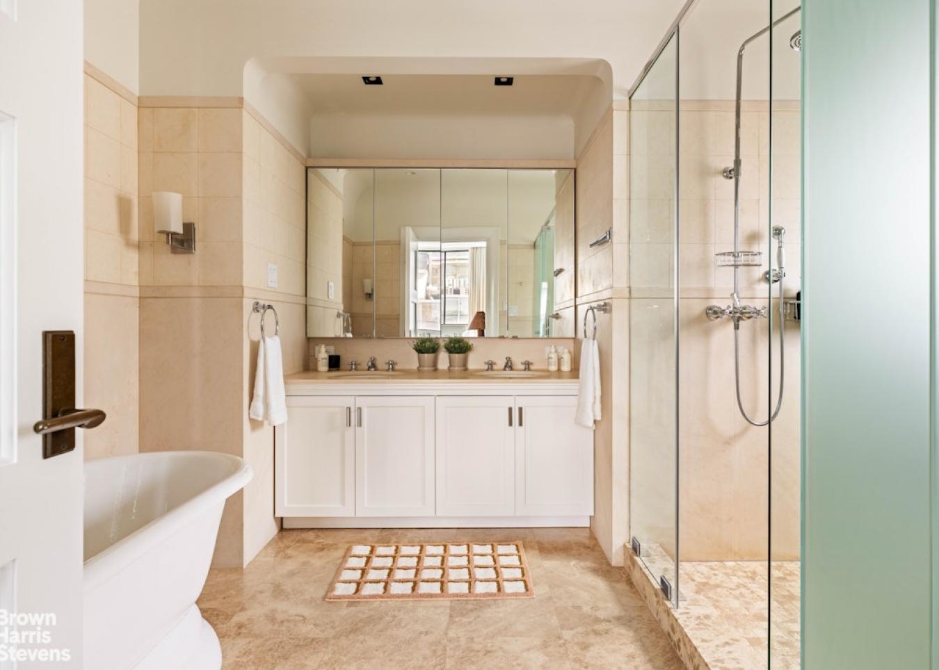 Cobble Hill, New York, 11201, United States, 5 Bedrooms Bedrooms, ,4 BathroomsBathrooms,Residential,For Sale,1934121