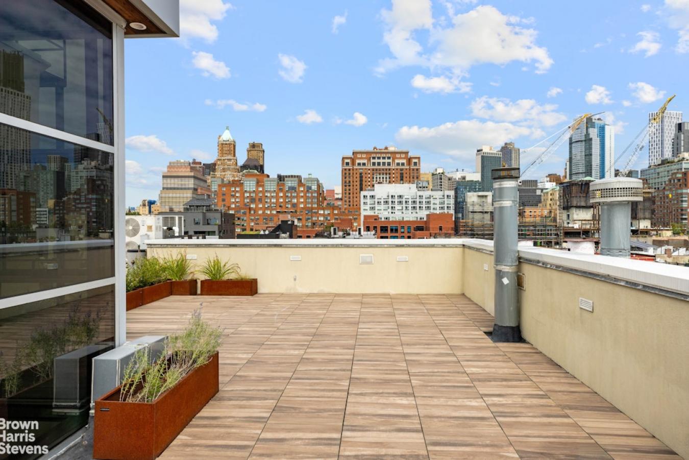 Cobble Hill, New York, 11201, United States, 5 Bedrooms Bedrooms, ,4 BathroomsBathrooms,Residential,For Sale,1934121