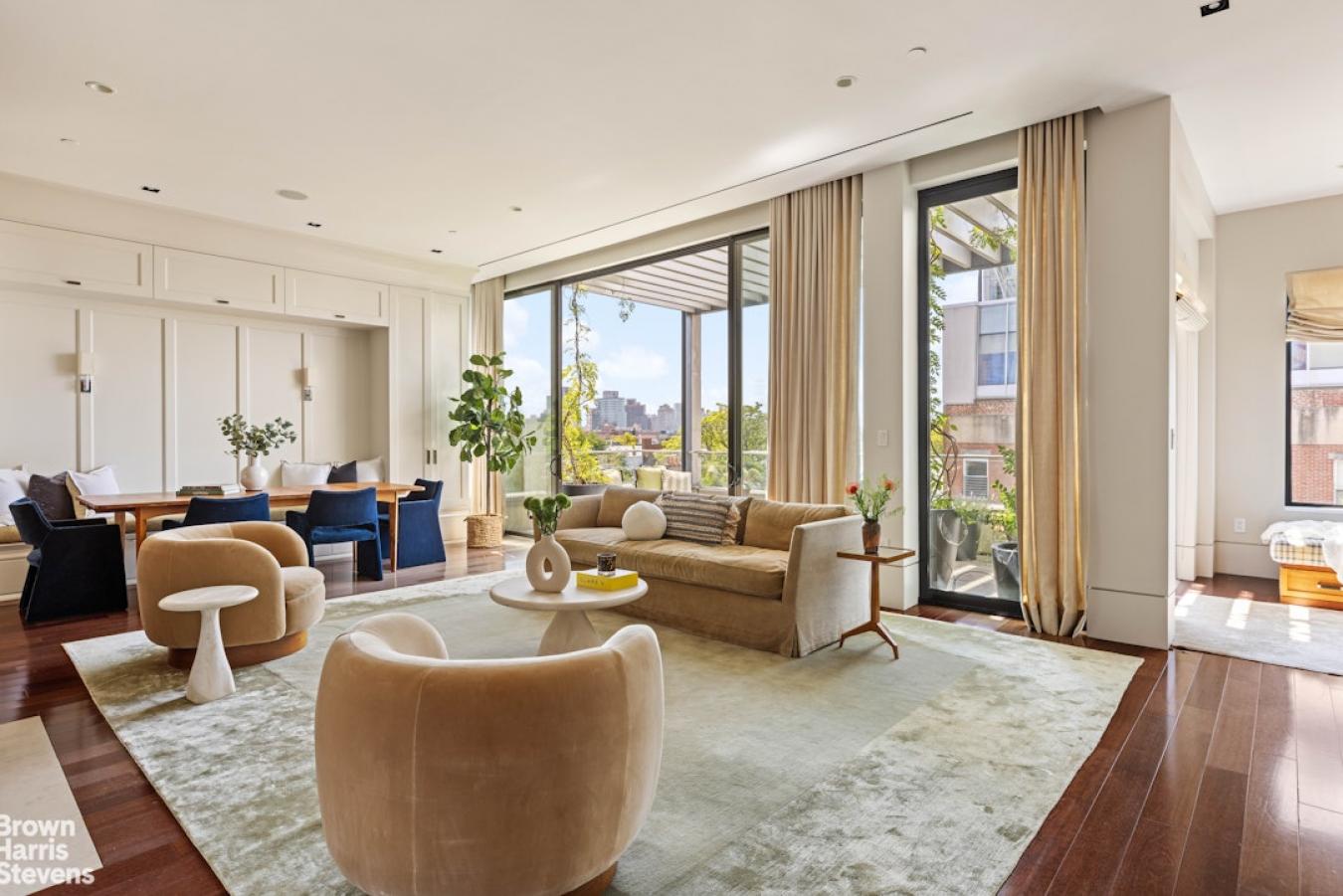 Cobble Hill, New York, 11201, United States, 5 Bedrooms Bedrooms, ,4 BathroomsBathrooms,Residential,For Sale,1934121